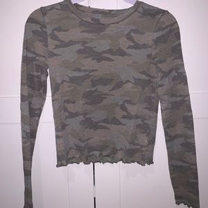 american eagle ruffled long sleeve tee